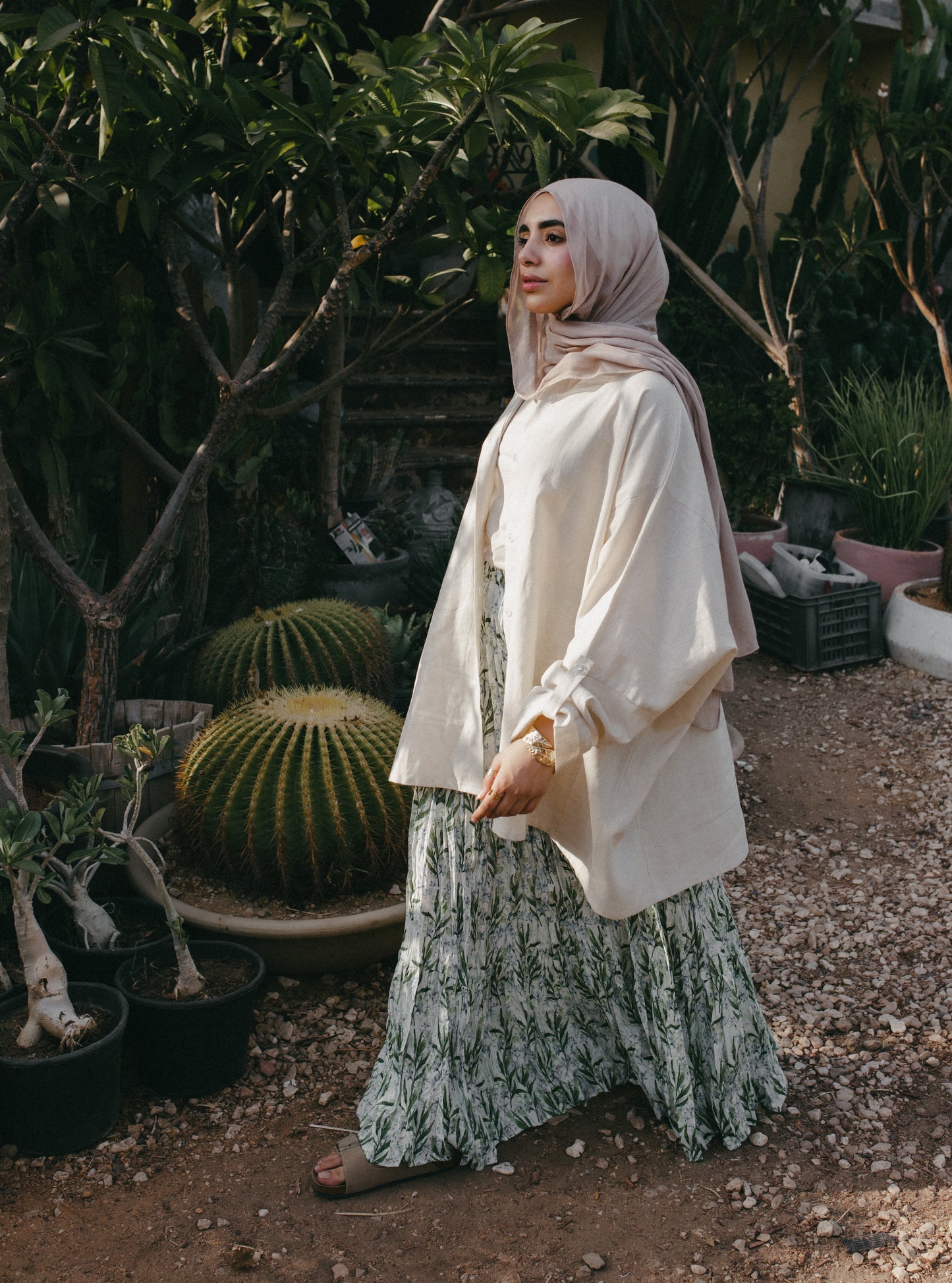 The everyday linen shirt